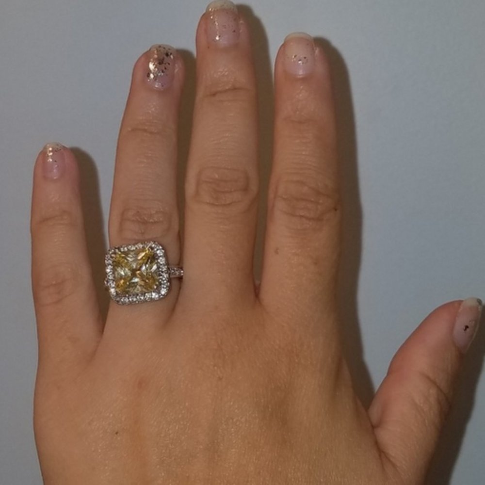 Yellow, Topaz-like Crystal Stone Ring, size 6